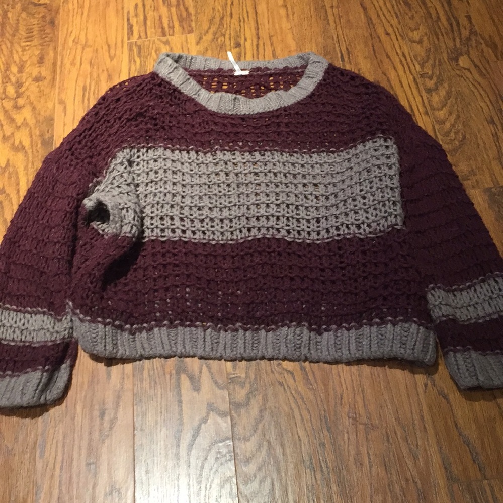 Free People sweater gray with burgundy size medium